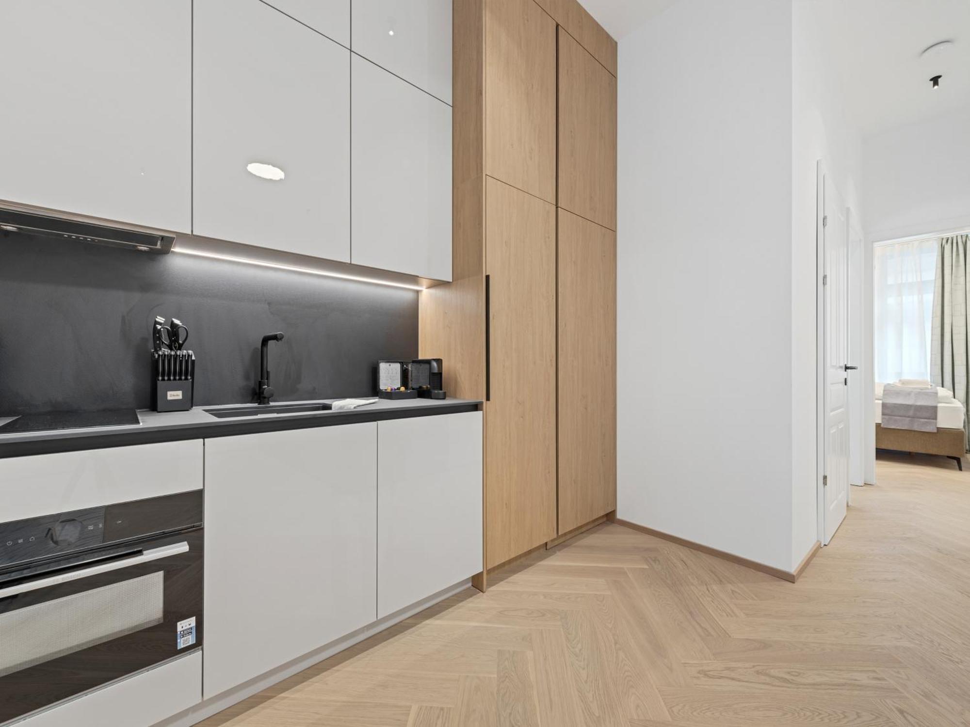 Gt7 Apartments District 9 - Managed By Sky9 Apartments Вена Экстерьер фото