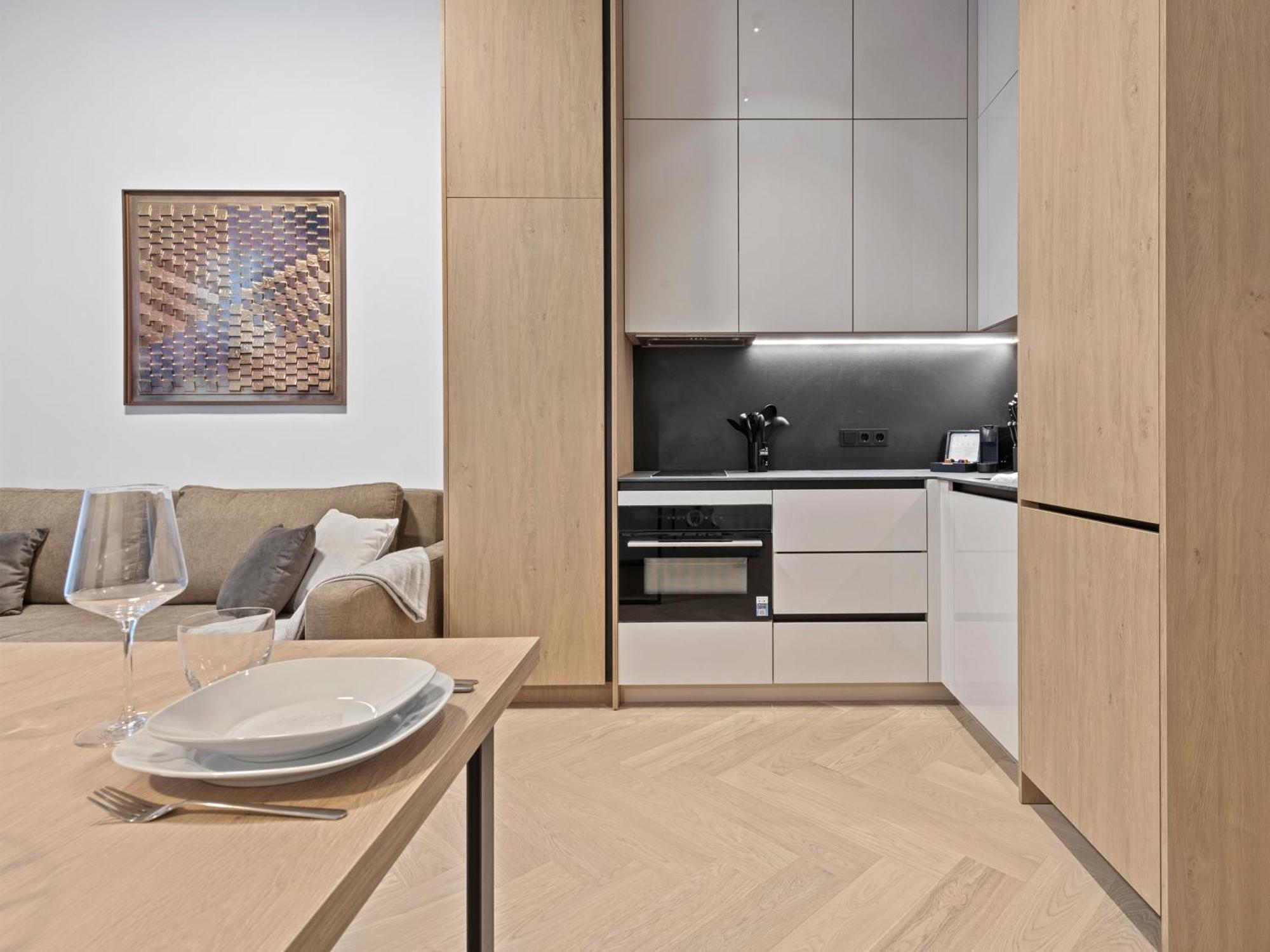 Gt7 Apartments District 9 - Managed By Sky9 Apartments Вена Экстерьер фото