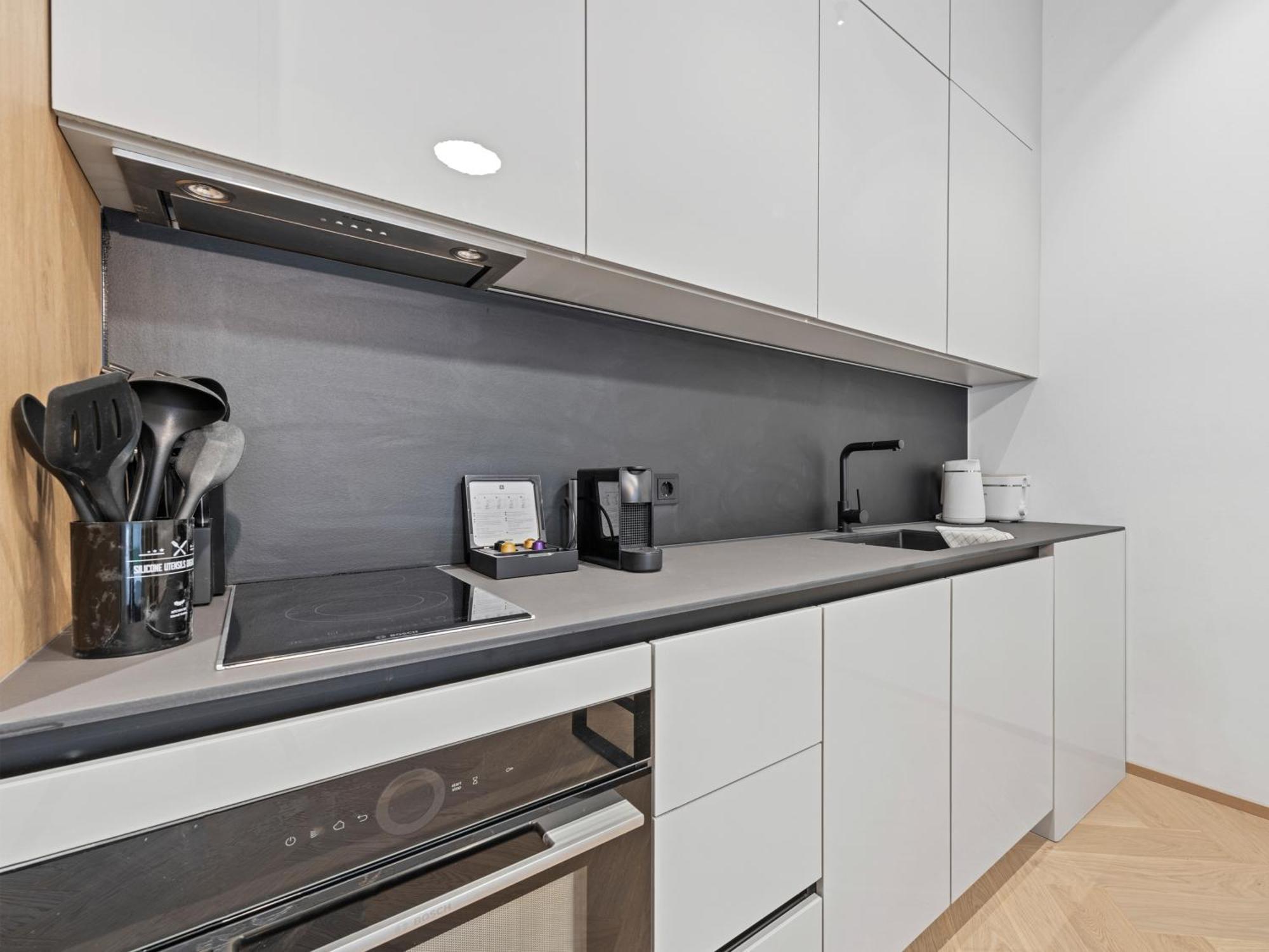 Gt7 Apartments District 9 - Managed By Sky9 Apartments Вена Экстерьер фото